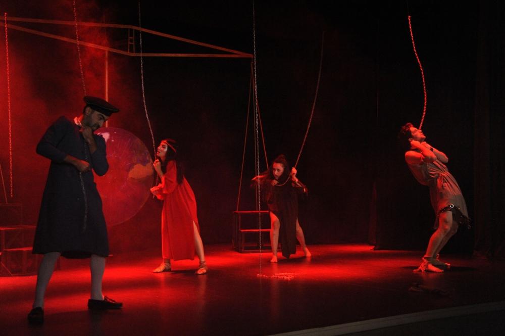 В Баку появился "театр жестокости" на грани эмоционального потрясения (ФОТО)