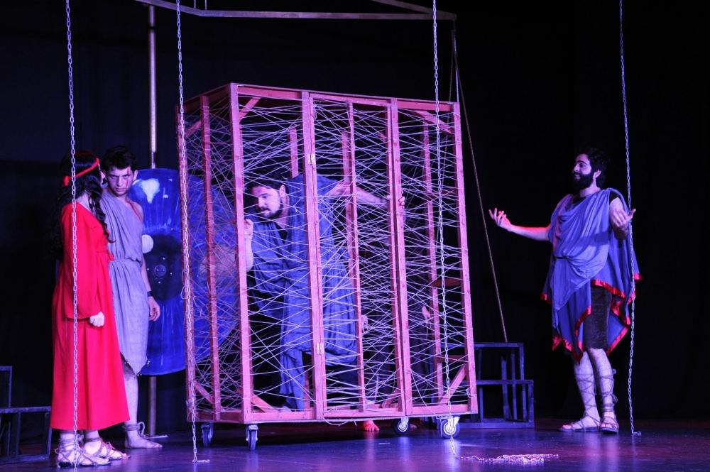 В Баку появился "театр жестокости" на грани эмоционального потрясения (ФОТО)