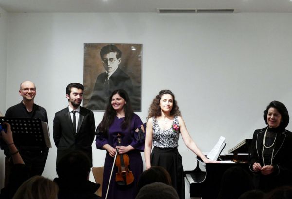 В Париже состоялся концерт "Шостакович – Гараев – Ализаде" (ФОТО)