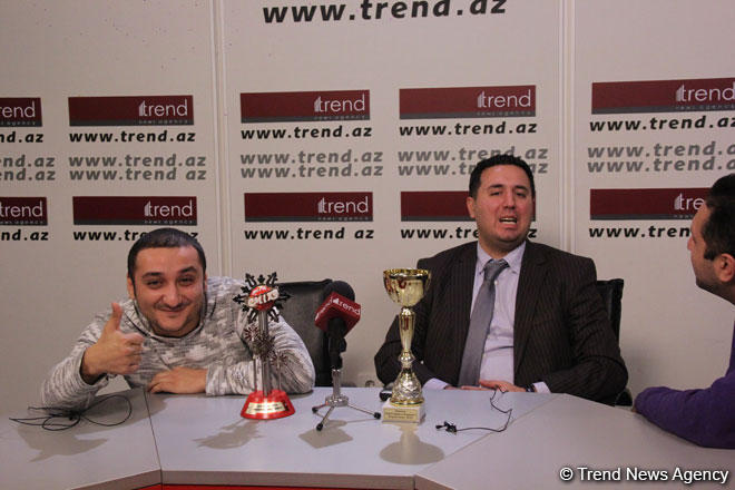 Разговор как по маслу с министром гостеприимства и застолья и капитаном Джавидом - в гостях у МИА Trend (ФОТО)