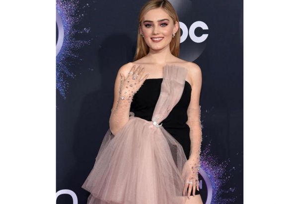 Американская актриса Мэг Доннелли выбрала азербайджанского дизайнера (ФОТО)