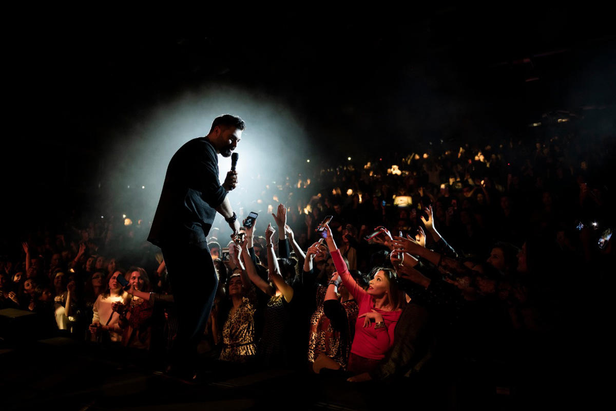 В Баку Алексей Чумаков решил помирить влюбленную пару (ФОТО)