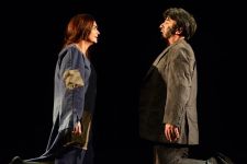 В Баку показали как бороться с невежеством и властью денег (ФОТО)