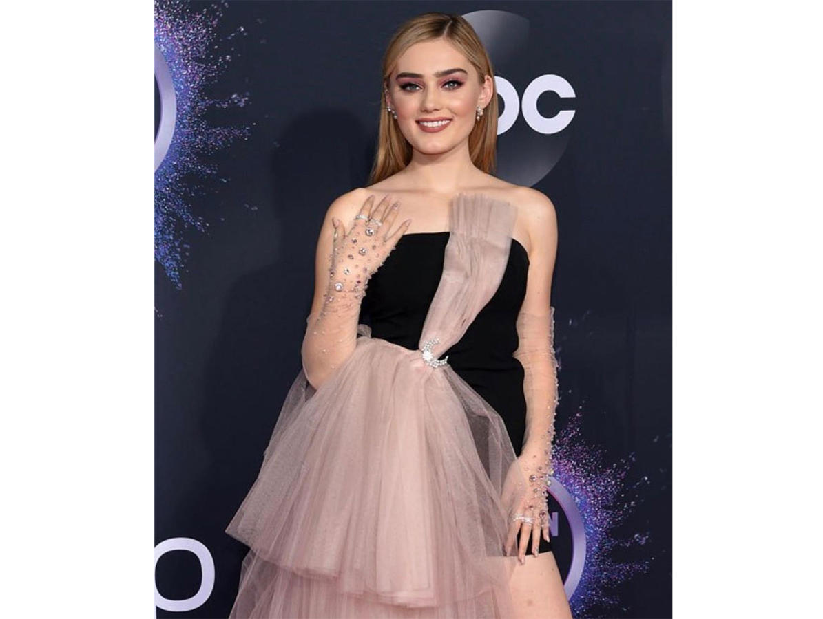 Американская актриса Мэг Доннелли выбрала азербайджанского дизайнера (ФОТО)