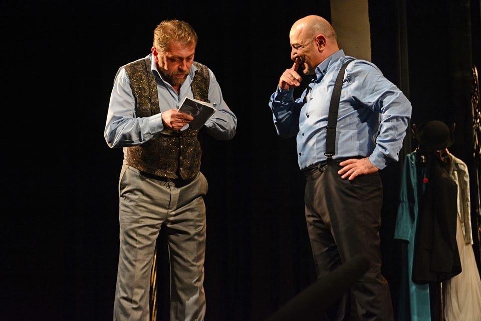 В Баку показали как бороться с невежеством и властью денег (ФОТО)