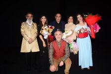 В Баку показали как бороться с невежеством и властью денег (ФОТО)