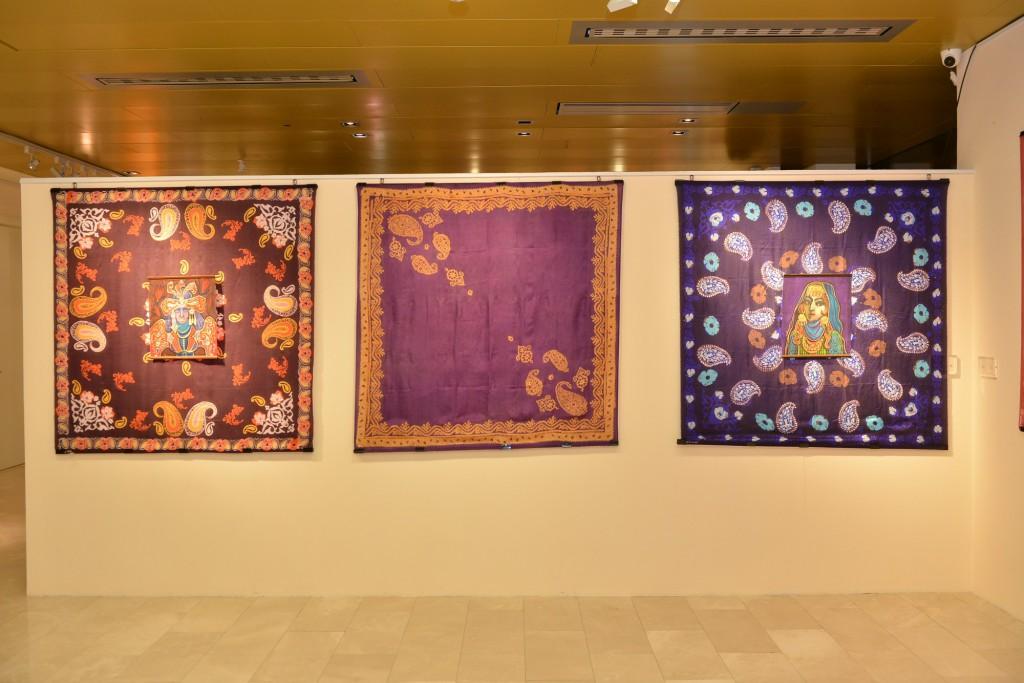 Красочные шелковые кялагаи с рисунками - языком жестов. International Day of Disabled Persons в Баку (ФОТО)