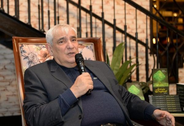 Параллельность времени и пространства, феномен памяти…- презентация в Баку  (ФОТО)