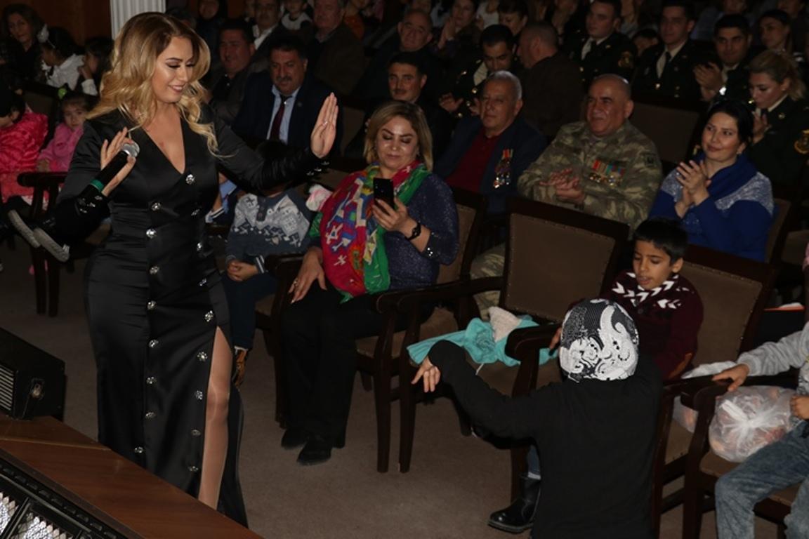 Азербайджанские звезды поддержали людей с ограниченными возможностями здоровья (ФОТО)