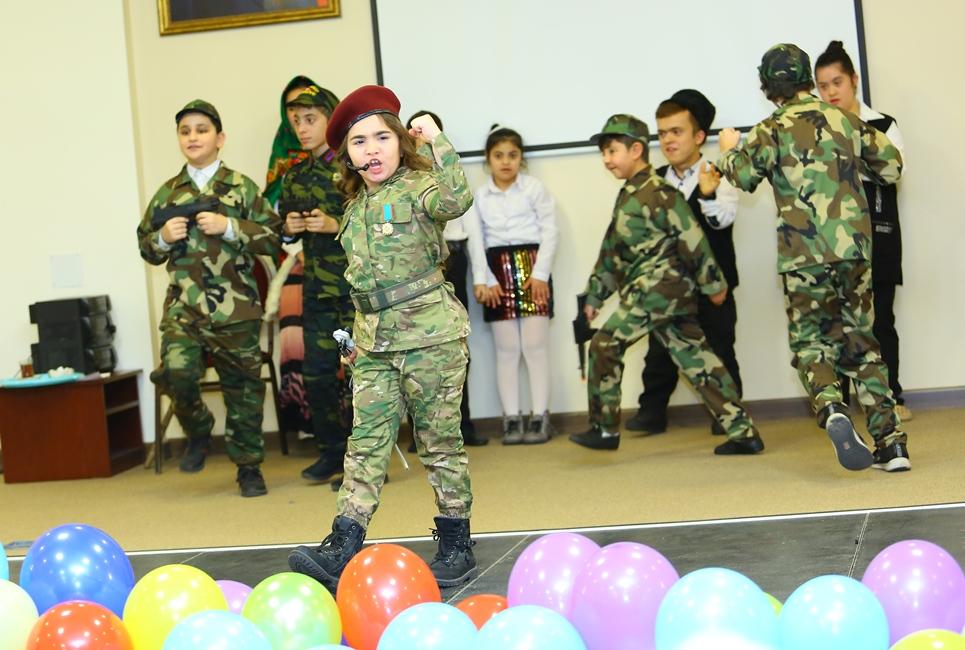 Мода без границ! В Баку прошло дефиле детей с ограниченными возможностями здоровья (ФОТО)