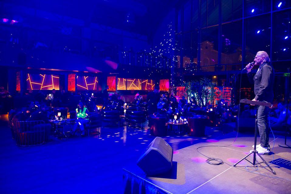 Анатолий Алешин отметил юбилей в Баку дискотекой для среднего поколения (ВИДЕО, ФОТО)