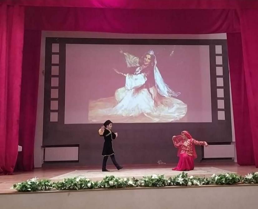 В Баку прошел фестиваль в честь Королевы азербайджанского танца (ФОТО)