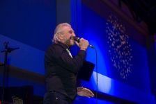 Анатолий Алешин отметил юбилей в Баку дискотекой для среднего поколения (ВИДЕО, ФОТО)