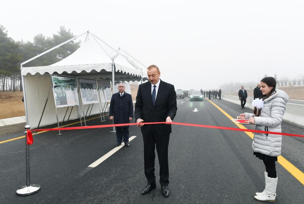 Президент Ильхам Алиев принял участие в открытии 101-117-километровой части магистральной автомобильной дороги Баку-Шамаха-Евлах (ФОТО)