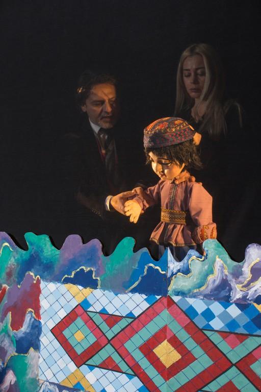 "Семь гранатовых веток" в Баку - элементы театра теней и техника паркетной куклы (ФОТО)