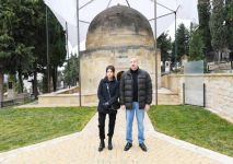 Президент Азербайджана Ильхам Алиев и Первая леди Мехрибан Алиева ознакомились с работами по благоустройству, проведенными вокруг усыпальницы Шаххандан в Шамахы (ФОТО) (Версия 2)