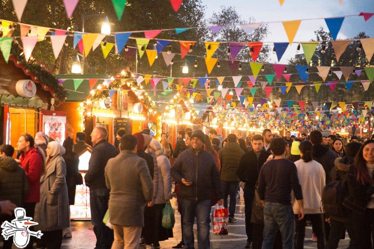 Фонд Nargis проводит традиционную благотворительную ярмарку "Холодные руки, горячее сердце" (ФОТО)