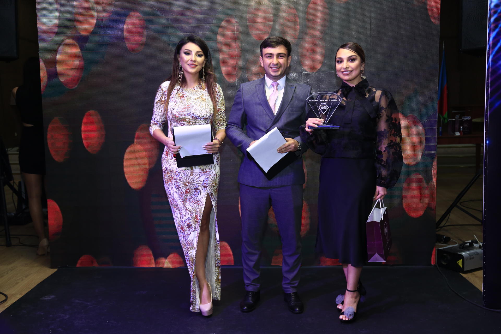 В Баку прошла церемония награждения премии "Бриллиантовый глобус" (ВИДЕО, ФОТО)