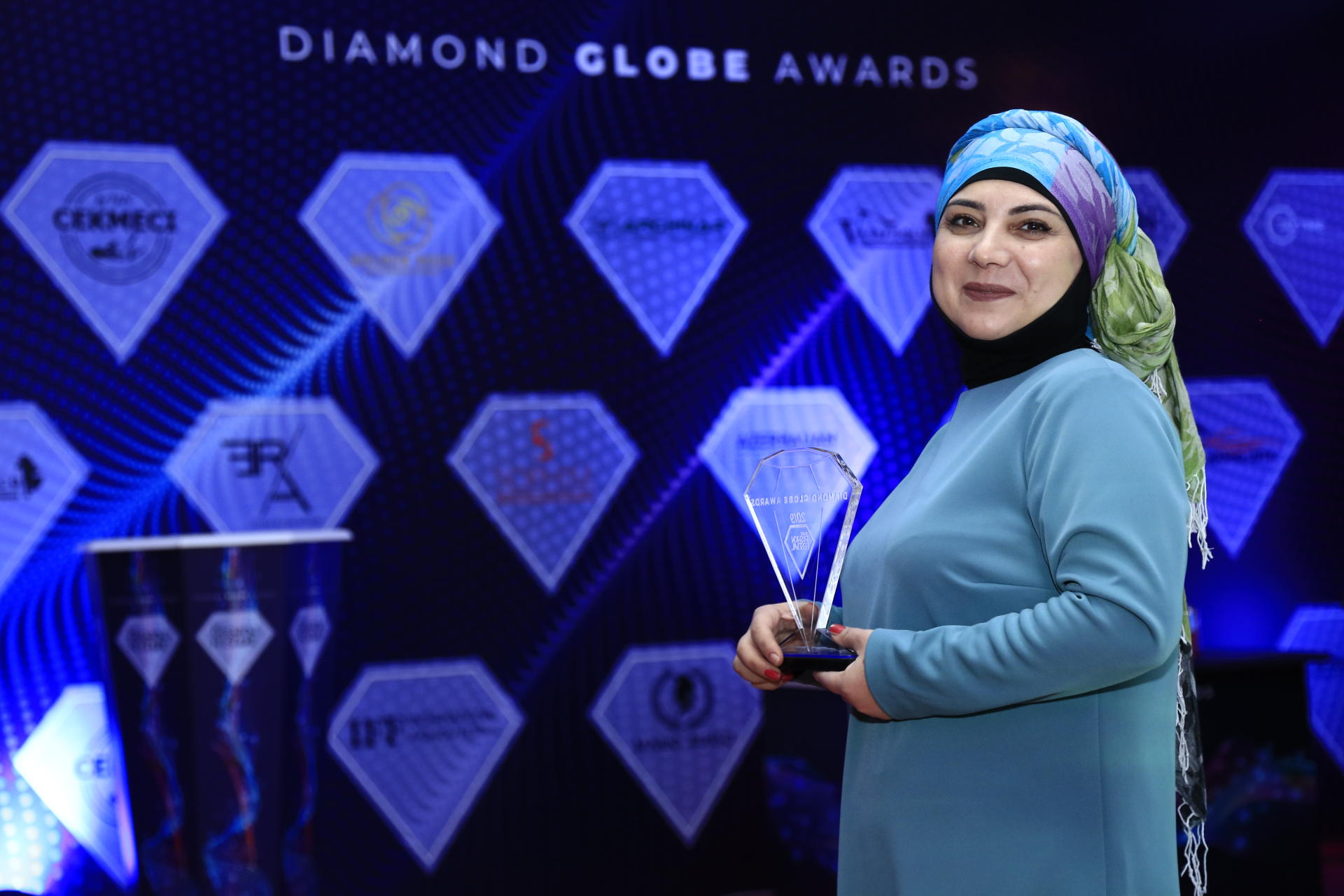 В Баку прошла церемония награждения премии "Бриллиантовый глобус" (ВИДЕО, ФОТО)