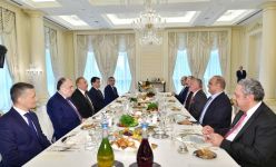 Состоялся рабочий обед Президента Азербайджана с Королем Иордании (ФОТО) (версия 2)