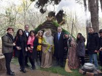 Ботанический сад Баку превратился в сказочный лес с Амазонками, Лешим и Баба-ягой (ВИДЕО, ФОТО)