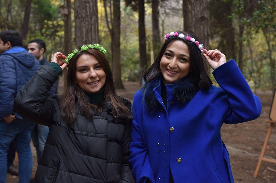 Ботанический сад Баку превратился в сказочный лес с Амазонками, Лешим и Баба-ягой (ВИДЕО, ФОТО)