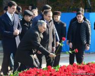 Общественность Азербайджана чтит память  великого лидера Гейдара Алиева (ФОТО)