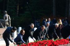 Общественность Азербайджана чтит память  великого лидера Гейдара Алиева (ФОТО)