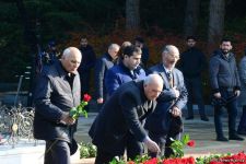 Общественность Азербайджана чтит память  великого лидера Гейдара Алиева (ФОТО)