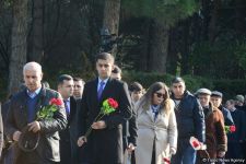 Общественность Азербайджана чтит память  великого лидера Гейдара Алиева (ФОТО)