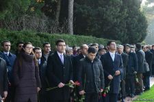 Общественность Азербайджана чтит память  великого лидера Гейдара Алиева (ФОТО)