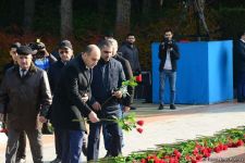 Общественность Азербайджана чтит память  великого лидера Гейдара Алиева (ФОТО)