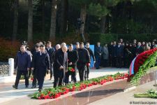 Общественность Азербайджана чтит память  великого лидера Гейдара Алиева (ФОТО)