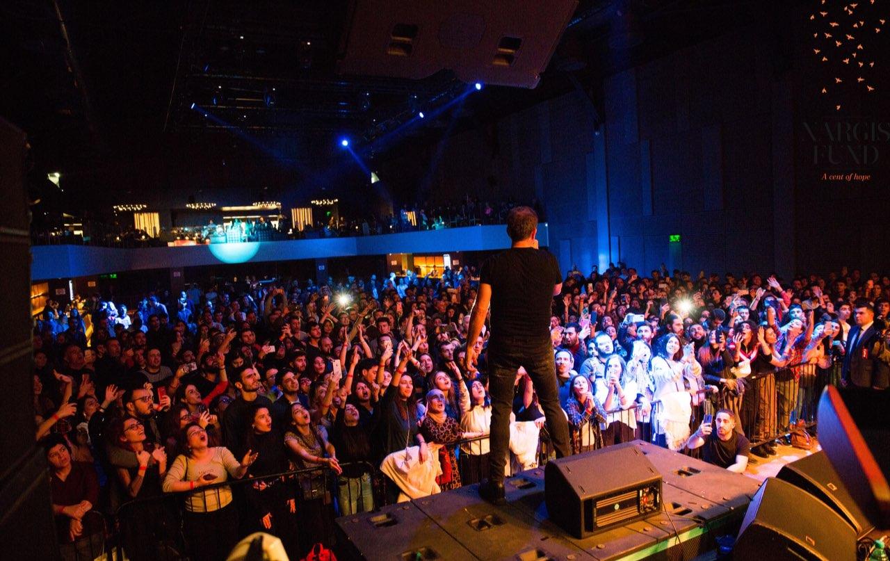 Халюк Левент провёл в Баку великолепный благотворительный концерт для Суры (ВИДЕО, ФОТО)