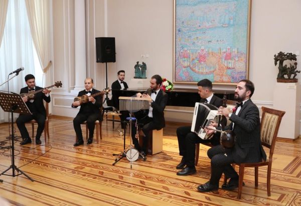 Будем солидарны – концерт в Баку (ФОТО)