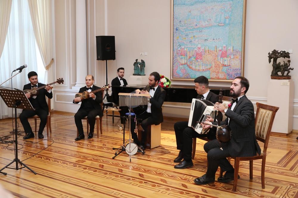 Будем солидарны – концерт в Баку (ФОТО)