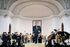 В Филармонии прошел вечер, посвященный памяти общенационального лидера Гейдара Алиева (ФОТО)