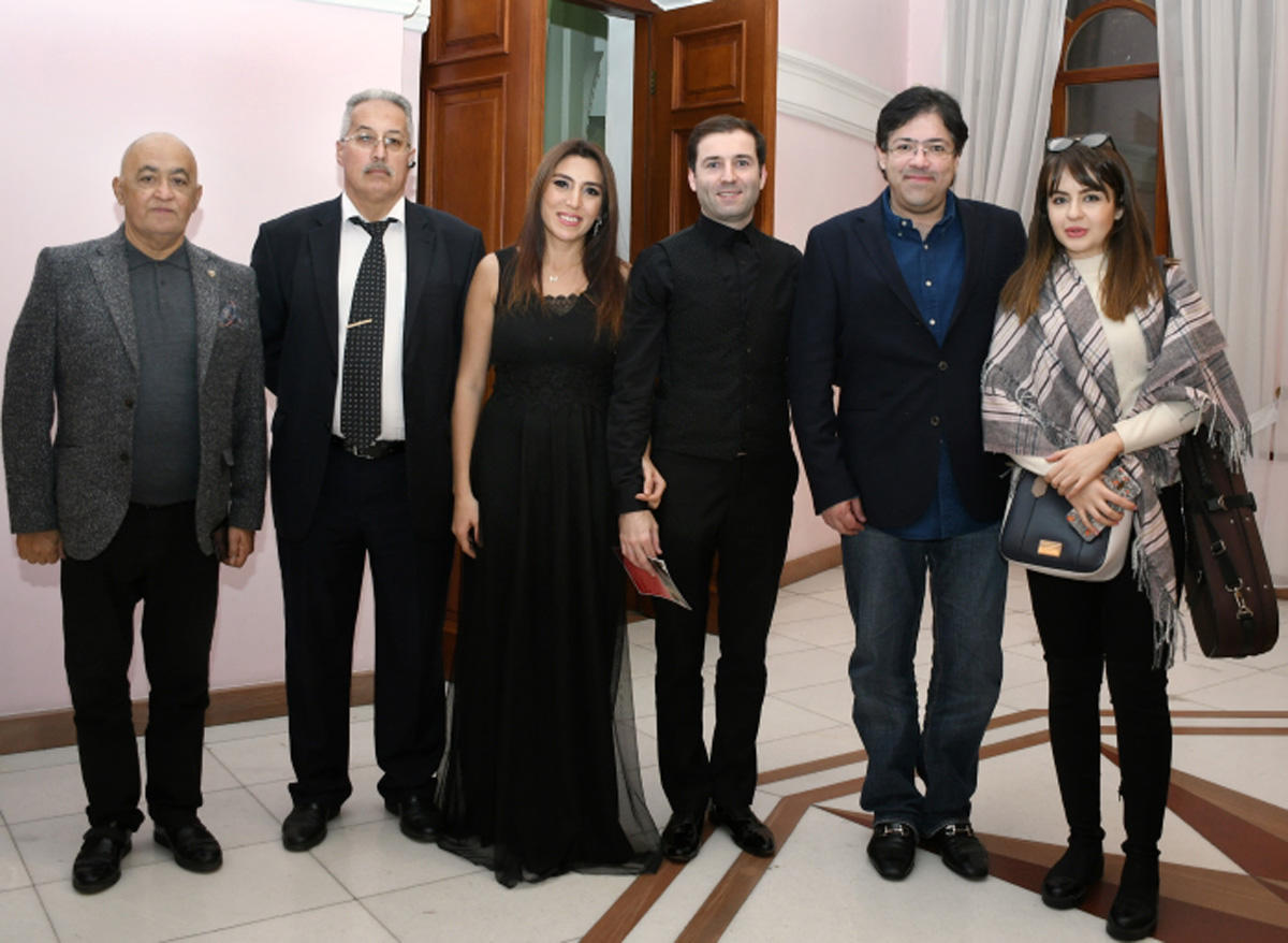 В Филармонии прошел вечер, посвященный памяти общенационального лидера Гейдара Алиева (ФОТО)