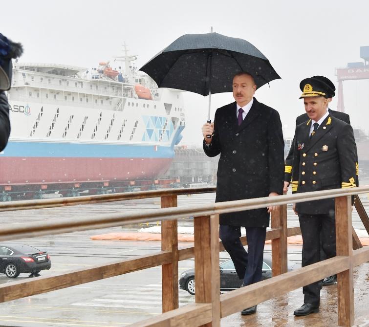 Президент Ильхам Алиев принял участие в сдаче в эксплуатацию первого танкера, построенного на Бакинском судостроительном заводе (ФОТО)