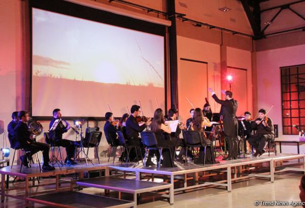 Зимний вечер Баку озарился магией неоклассики Оксаны Велиевой и оркестра Джавада Тагизаде (ВИДЕО/ФОТО)