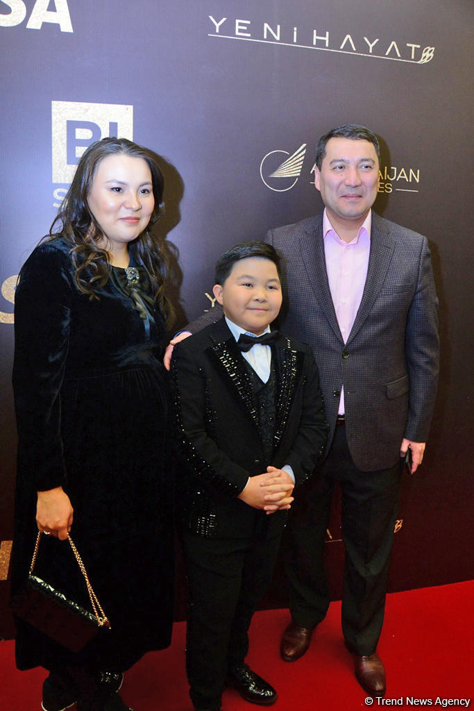 Красная дорожка фестиваля "ЗИМА" – впечатления и восторг участников (ФОТО)