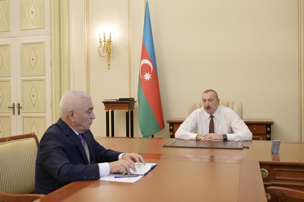 Президент Ильхам Алиев принял главу ОАО «Азерэнержи» (ФОТО)