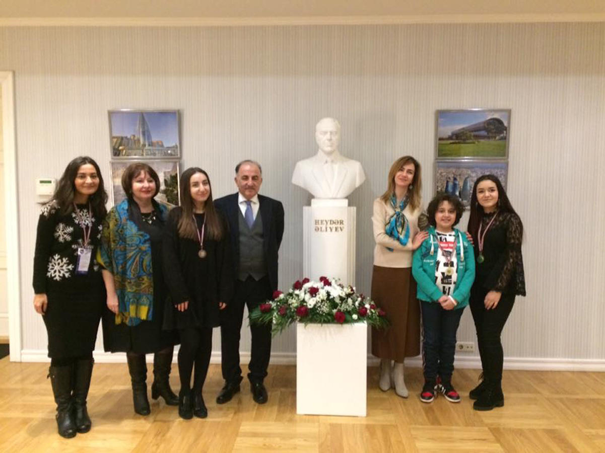 Золотые азербайджанцы в Латвии - путешествие в мир сказки (ВИДЕО, ФОТО)