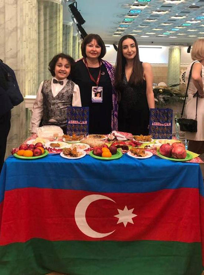 Золотые азербайджанцы в Латвии - путешествие в мир сказки (ВИДЕО, ФОТО)