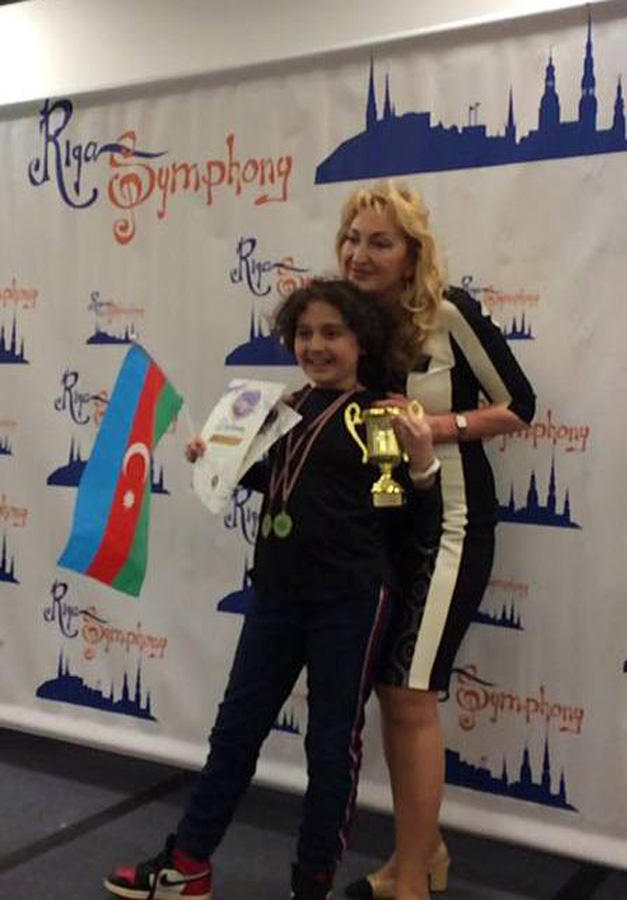 Золотые азербайджанцы в Латвии - путешествие в мир сказки (ВИДЕО, ФОТО)