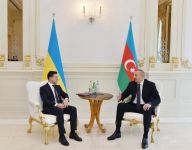 Состоялась встреча Президента Ильхама Алиева и Президента Владимира Зеленского один на один (ФОТО)