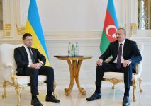 Состоялась встреча Президента Ильхама Алиева и Президента Владимира Зеленского один на один (ФОТО)