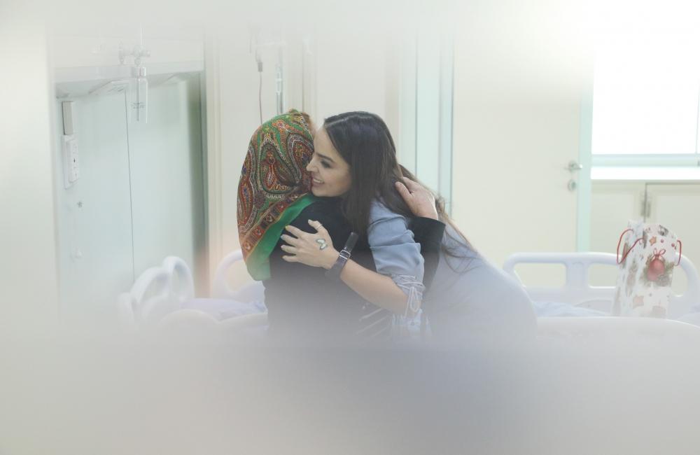 Вице-президент Фонда Гейдара Алиева Лейла Алиева навестила детей, получающих лечение в Детской клинике Национального центра онкологии (ФОТО)