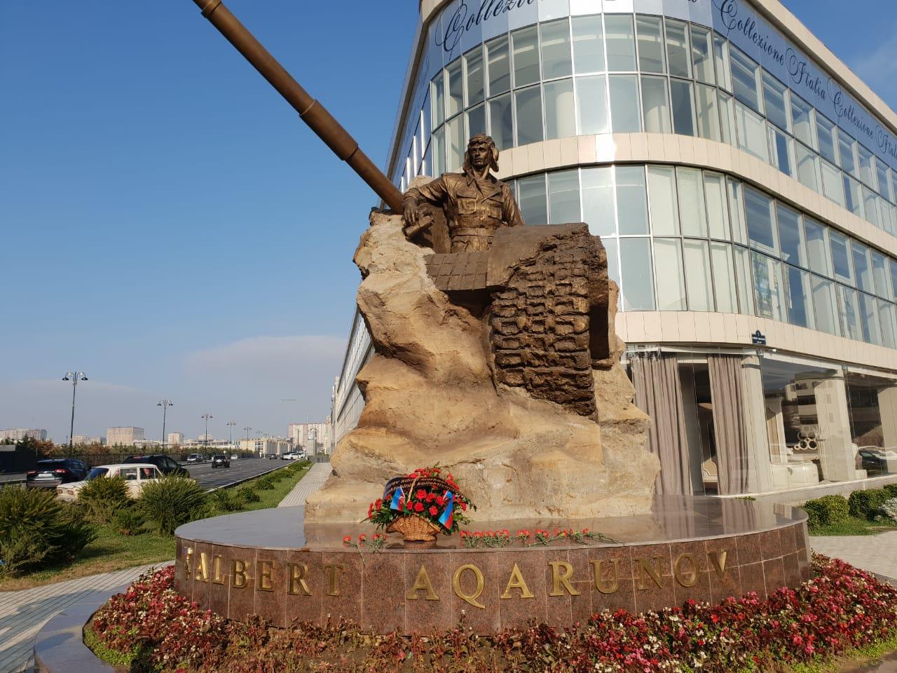 В Баку прошел танцевальный фестиваль, посвященный Национальному герою Азербайджана Альберту Агарунову (ФОТО)