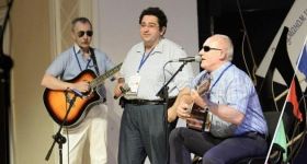 Джавид Имамвердиев призвал помочь известному бакинскому барду Виталию Игольникову (ФОТО)